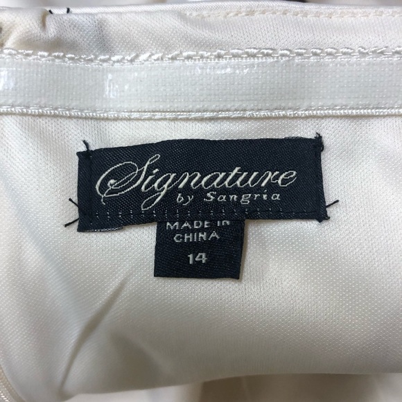 Signature by Sangria Off White Strapless Evening Dress Size 14 NWT - Picture 3 of 5